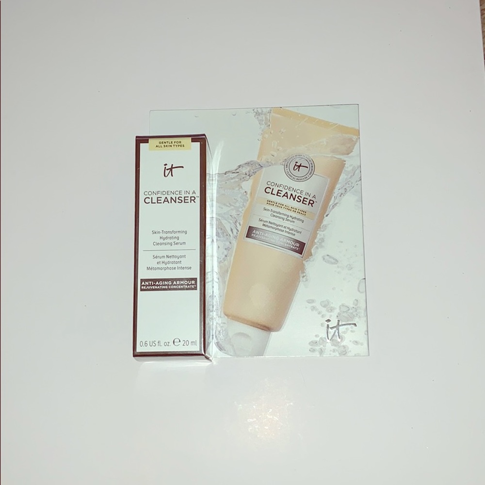 It Cosmetics - Confidence in a Cleanser